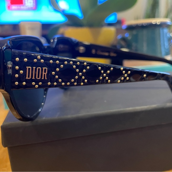 Christian Dior sunglasses - Picture 8 of 11